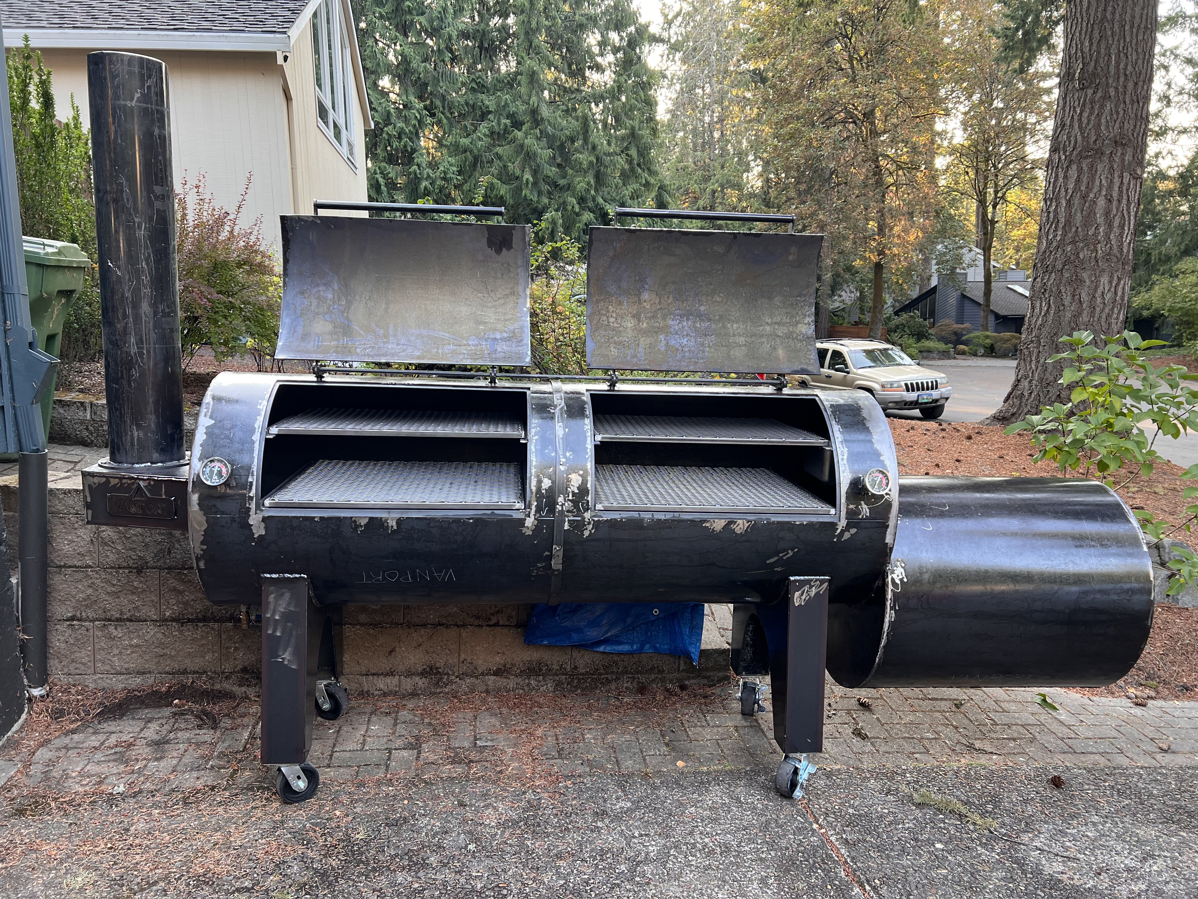 Propane bbq outlet smoker